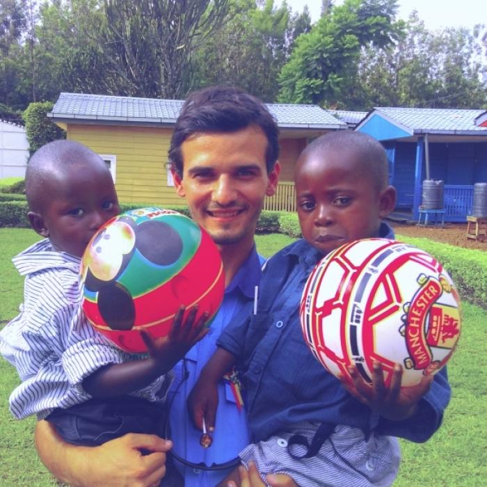 Polițiști români, acțiune umanitară în Congo