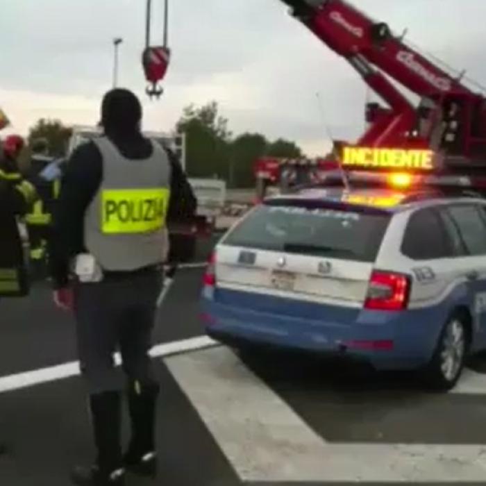 Accident grav în Italia, un român a murit și 5 sunt răniți 