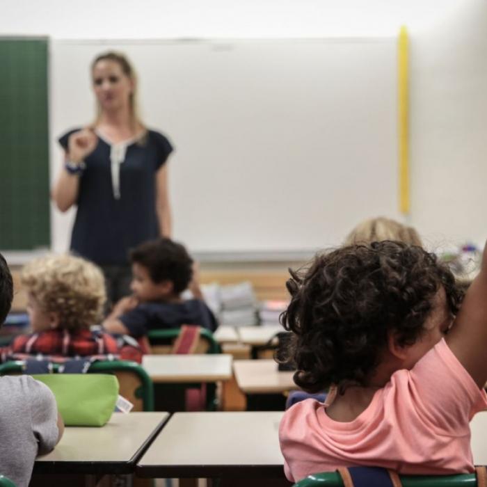 Préparez-vous! După medici, pleacă și profesorii din țară