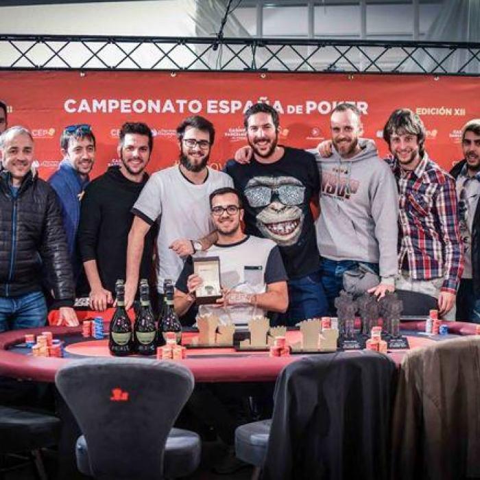 Un român, cel mai tare jucător de poker din Spania