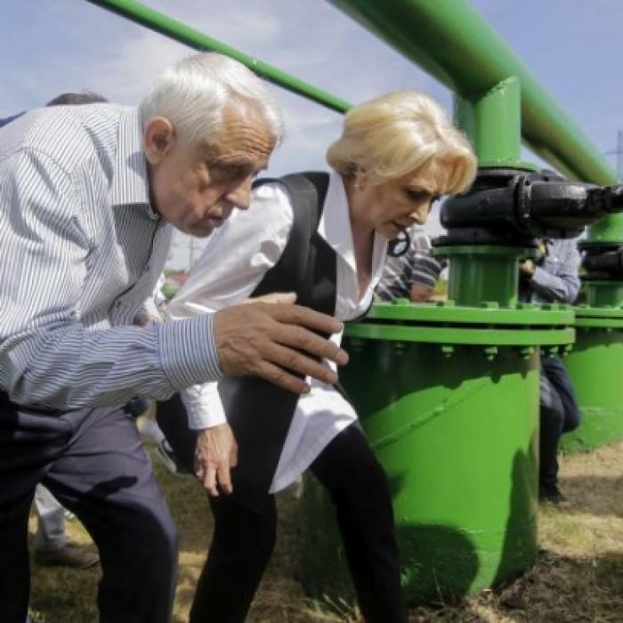 POZA ZILEI: Viorica Dăncilă și Petre Daea