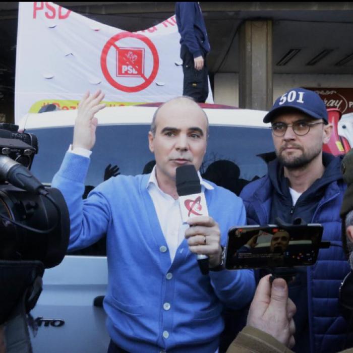 Rareș Bogdan: Vor să îmi blocheze pagina de Facebook. Ciuma Roșie nu se dezminte! 