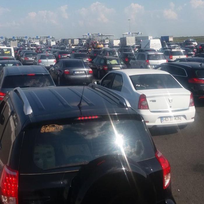 Peste 120.000 de români au tranzitat Vama Nădlac: Venim la PROTEST. Am venit să aducem bani în ţară, nu să furăm, ca ei