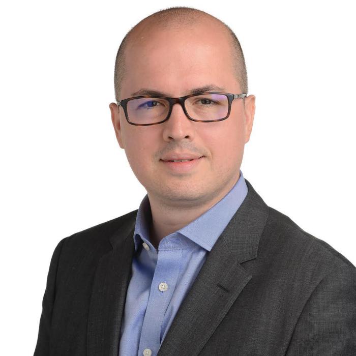 Cristea, europarlamentar, apără românii din diaspora: Rușine! Vei intra la pubela istoriei