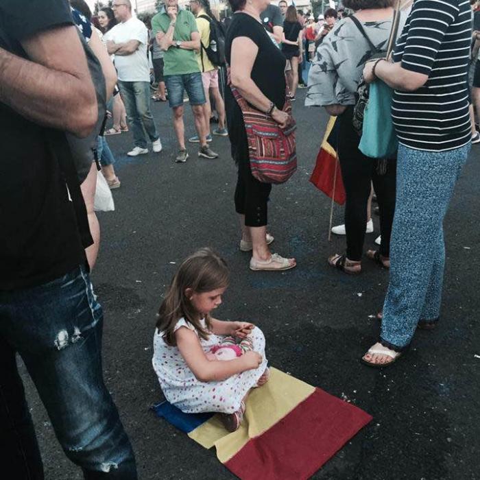 Trei generații de români în numele LIBERTĂȚII!