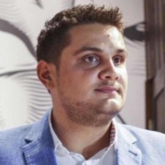 Cum s-au îmbrăcat Dragnea și iubita lui la nunta lui Valentin