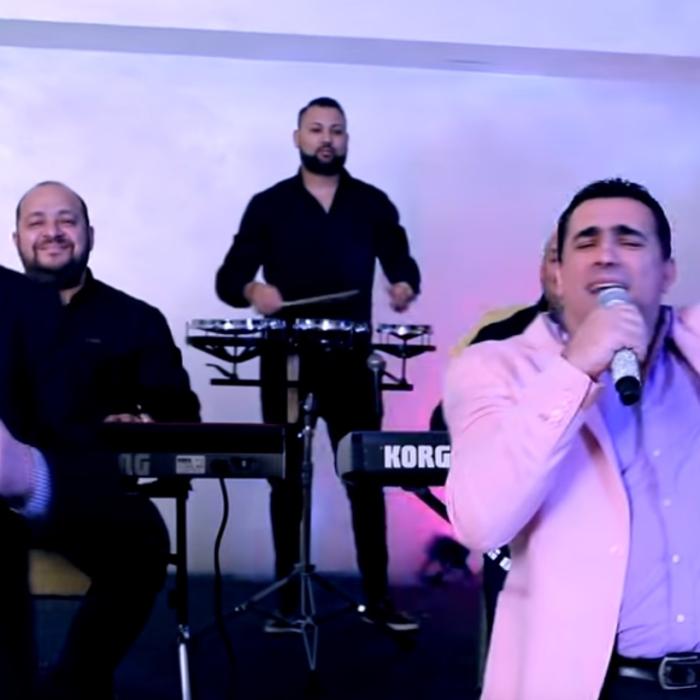 Scandal între lăutarii care au cântat "Ne p˙˙ăm pe Diaspora"