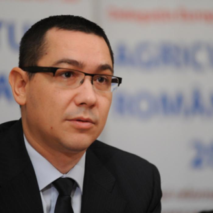 Cum se distrează Victor Ponta