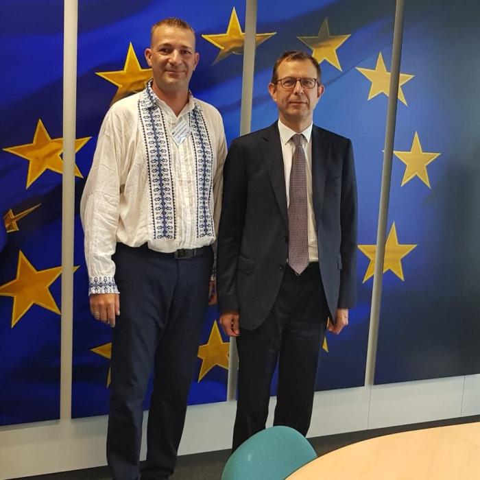 Austria taie alocațiile românilor. Răsturnare de situație. Ce spune Comisia Europeană, după predarea semnăturilor românilor