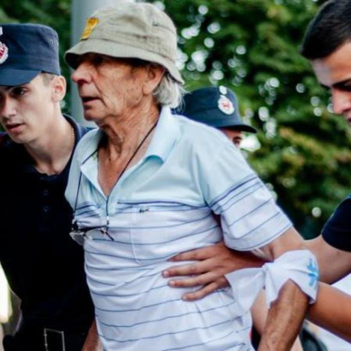 Paula Gâzea, soția protestatarului mort, la Parchetul General 