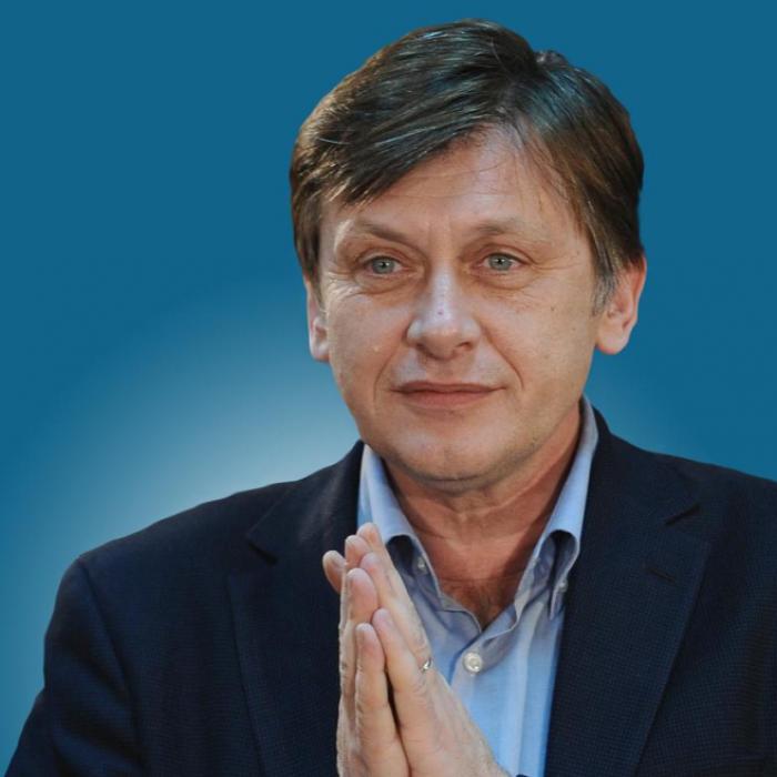Crin Antonescu revine în politică 