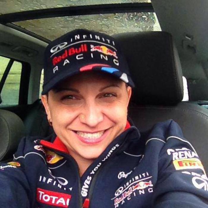 Votează cu Simona Pâslaru! Să fim alături de ea: În Belgia nu îmi lipsește nimic, dar "acasă" e doar în România