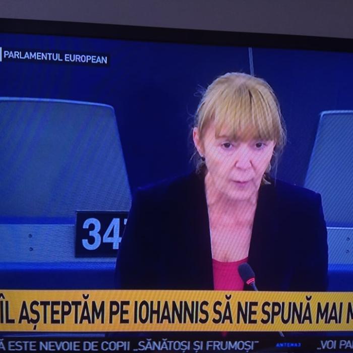 Monica Macovei, în PE: Românii ies din nou în stradă. Vor riposta să apere democrația