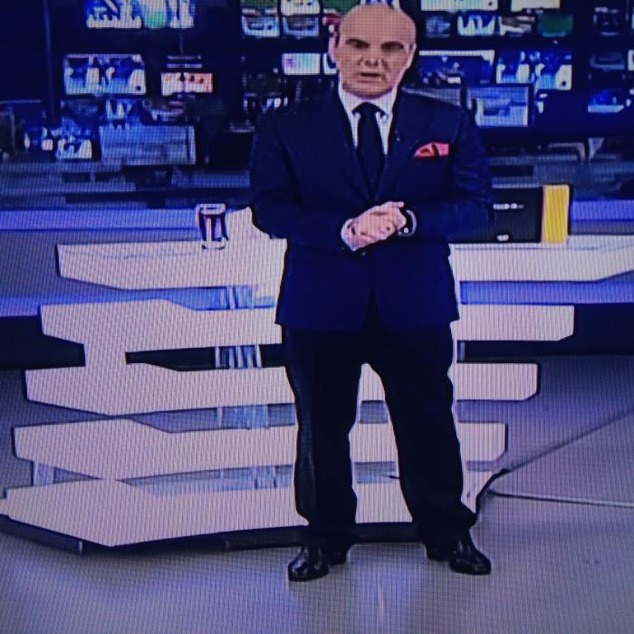 Rareș Bogdan, ținută inedită la emisiune: "La fel ca Nicolicea și Nicolae" 