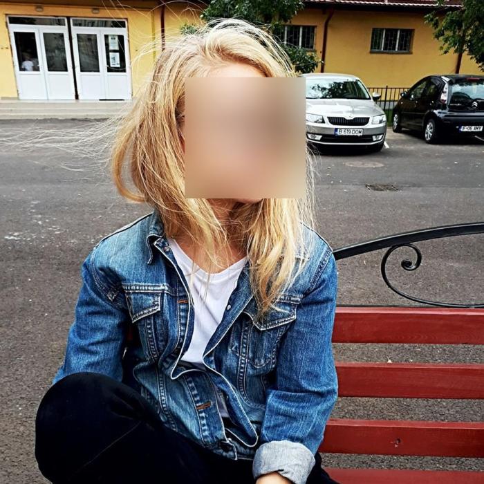 A murit Smaranda, adolescenta simbol de la protestele din Piața Victoriei