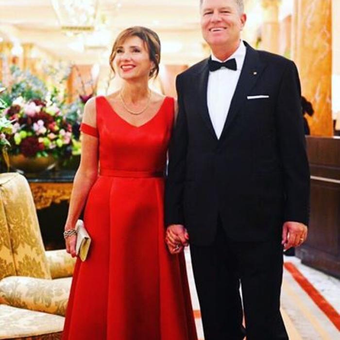 Președintele Iohannis și soția sa,  la recepția de la Palatul Buckingham