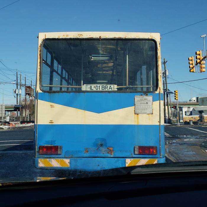 Imaginea zilei. Autobuz românesc pe străzile din SUA