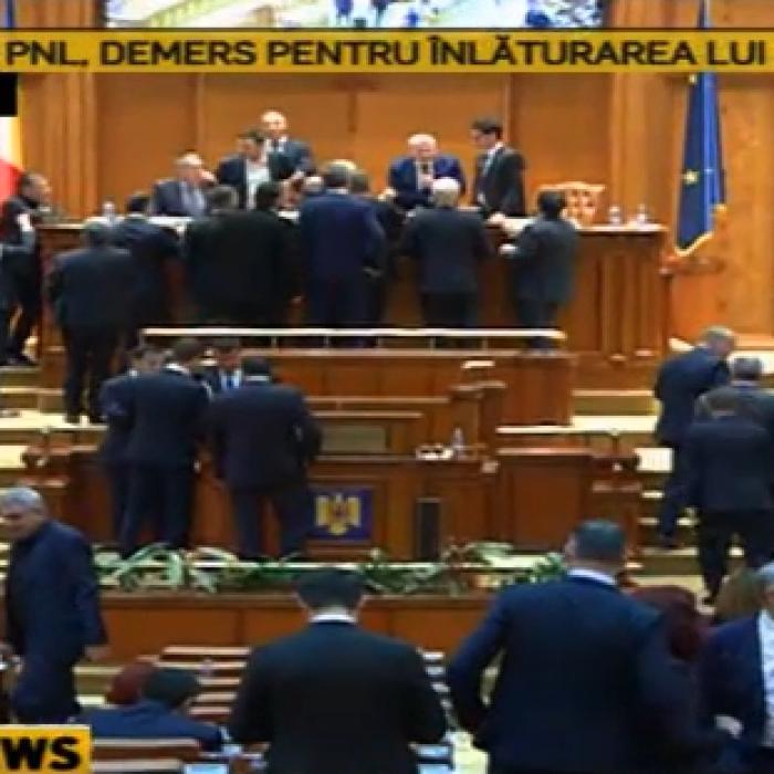 Barna, USR: "Imaginile cu Iordache tremurând ca piftia vor intra în istorie"