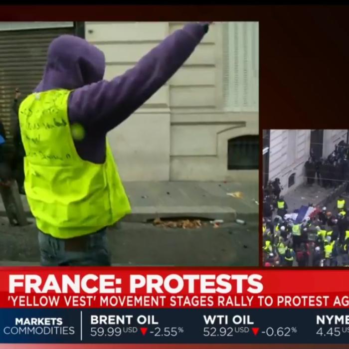 Franța. VIOLENȚELE la protestele „vestelor galbene” au ÎNCEPUT. Polițiștii au dat cu GAZE lacrimogene