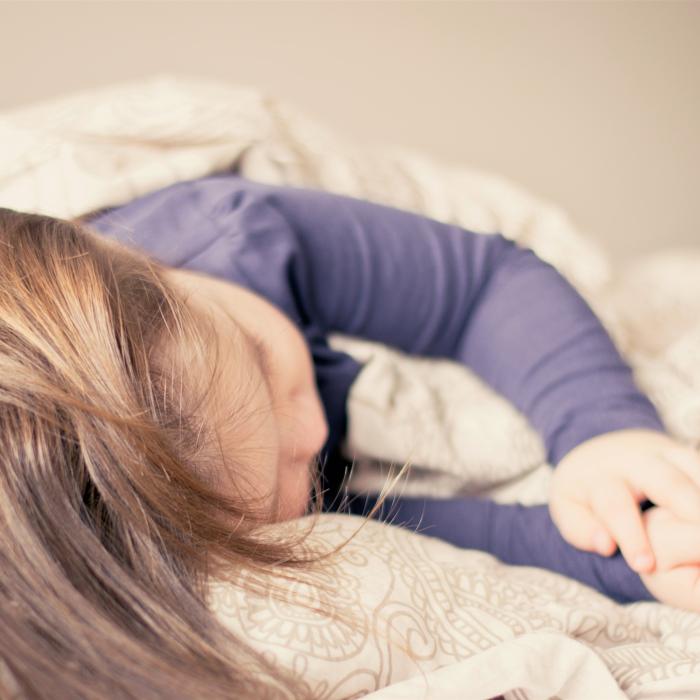 Craiova: O liftieră de la spital a vrut ȘPAGĂ de la copiii cu CANCER