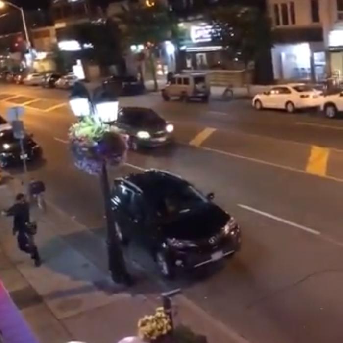 ATAC ARMAT în Strasbourg, la Târgul de CRĂCIUN: 2 morți, 11 răniți. Macron INTERVINE