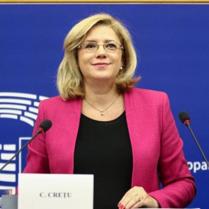 Corina Crețu îl LAUDĂ pe președintele Iohannis și transmite un mesaj pentru GUVERNUL DĂNCILĂ