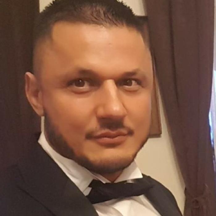 Mesajul unui ROMÂN din Anglia: „Ia frate român și educă-ți copiii în stil modern, cu aer superior de străinătate”