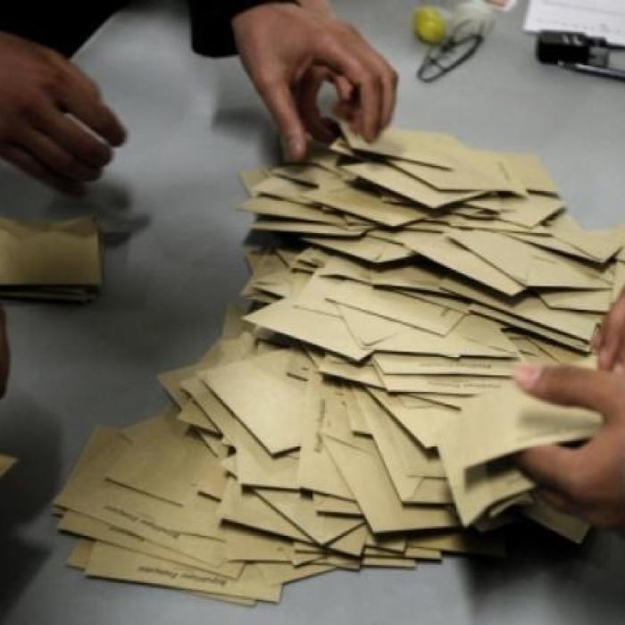 Persoană de 165 de ani, născut pe vremea Imperiului Otoman, ar urma să voteze. ACUZE de fraude masive