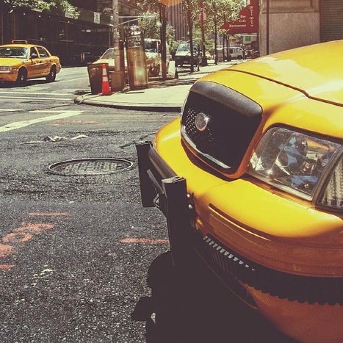 Marea Britanie: Șofer ROMÂN de TAXI, AMENINȚAT de un englez: „Îți rup capul”