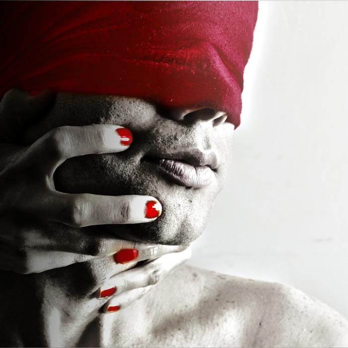 Italia. O ROMÂNCĂ a ȘANTAJAT un italian până acesta s-a SINUCIS: „Nu mă interesează, să-mi aduci banii!”