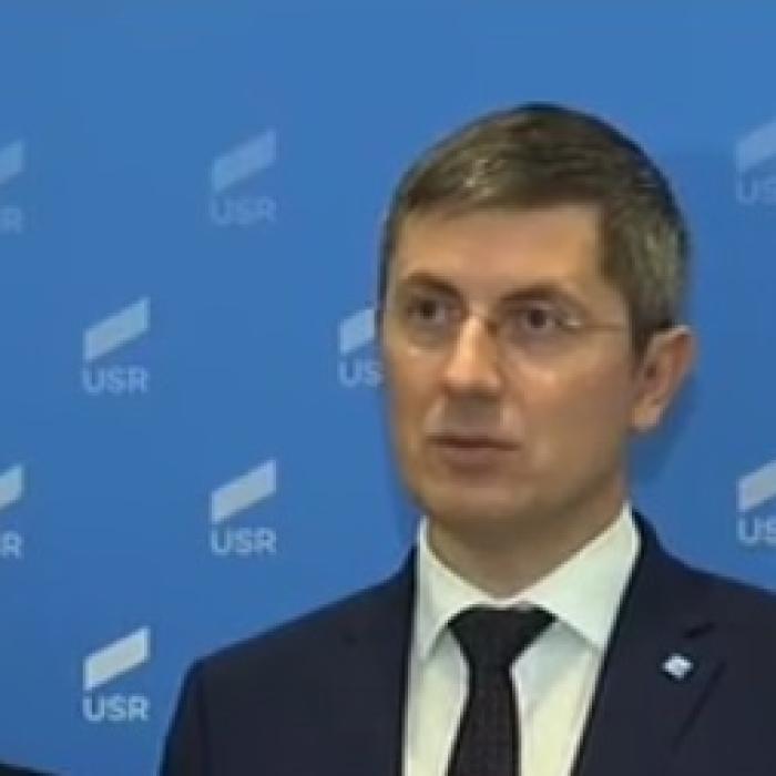 Barna (USR): PSD ar trebui să piardă două locuri în favoarea opoziției