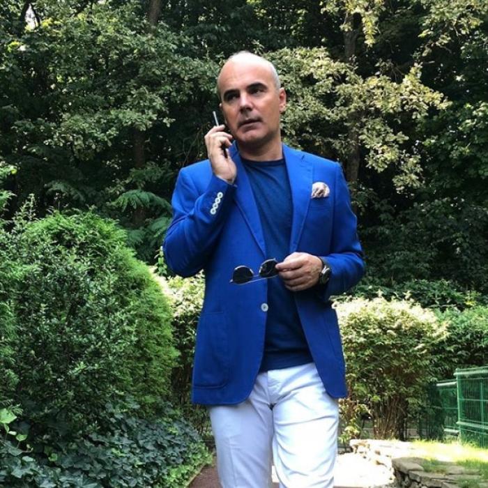 Pe cine a SERVIT la MASĂ Rareș Bogdan