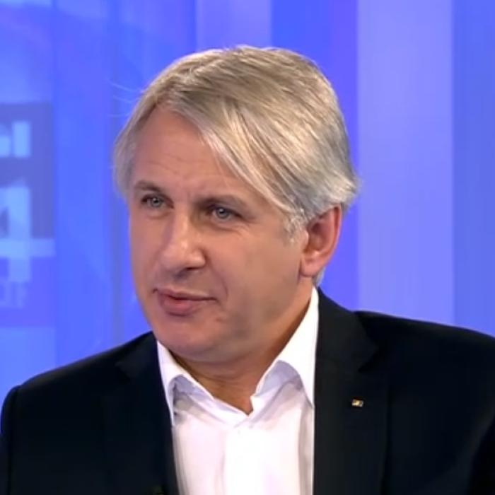 PSD „inventează dușmani artificiali”. Teodorovici „a inventat un cuvânt nou” 