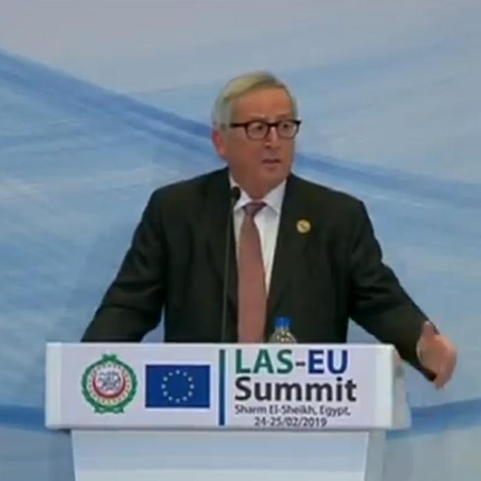 Juncker, ÎNTRERUPT de soție în timpul unui discurs. Reacția președintelui CE (VIDEO)