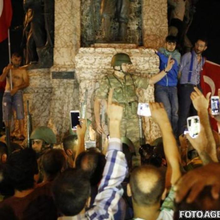 Turcia. Lovitura de stat eșuată. Peste 500.000 de persoane, REȚINUTE