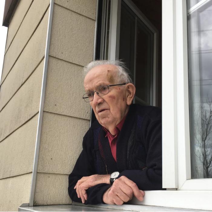 Elveția. Un tâlhar român a BĂTUT și legat un bătrân de 87 de ani