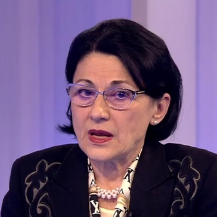 Andronescu, despre Dragnea: „Să stai în spital pentru probleme la coloană nu s-ar justifica decât dacă faci o operație”