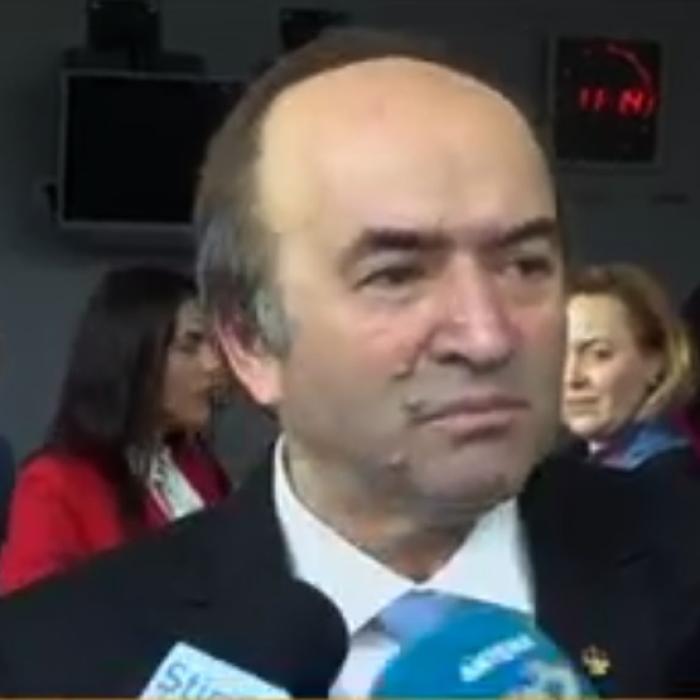 Tudorel Toader a RESPINS acreditarea unui alt reporter la Ministerul Justiţiei