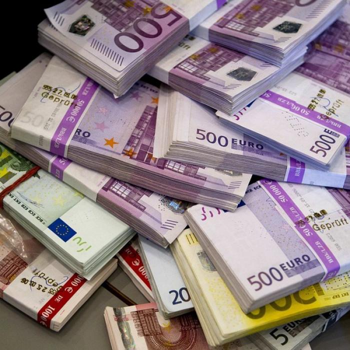 CURS VALUTAR. Leul s-a depreciat astăzi față de EURO și DOLAR 