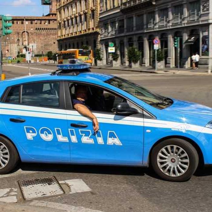Italia. Un ROMÂN a fost ARESTAT. Și-a obligat partenera să se prostitueze