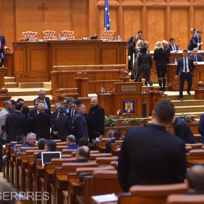 Deputat PNL, despre anumiți politicieni: "Transformă în MAIDAN Parlamentul României"