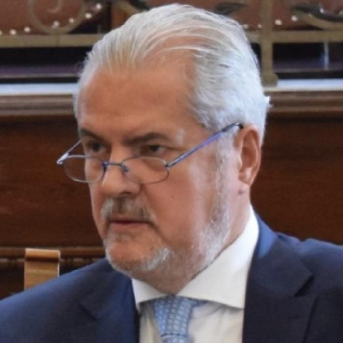 Adrian Năstase, despre referendum: Președintele e într-o ceață permanentă!