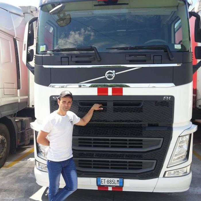 Italia. Un șofer ROMÂN de TIR, MORT o dată cu fratele lui din țară. RĂPUȘI de aceeași boală, în aceeași zi 