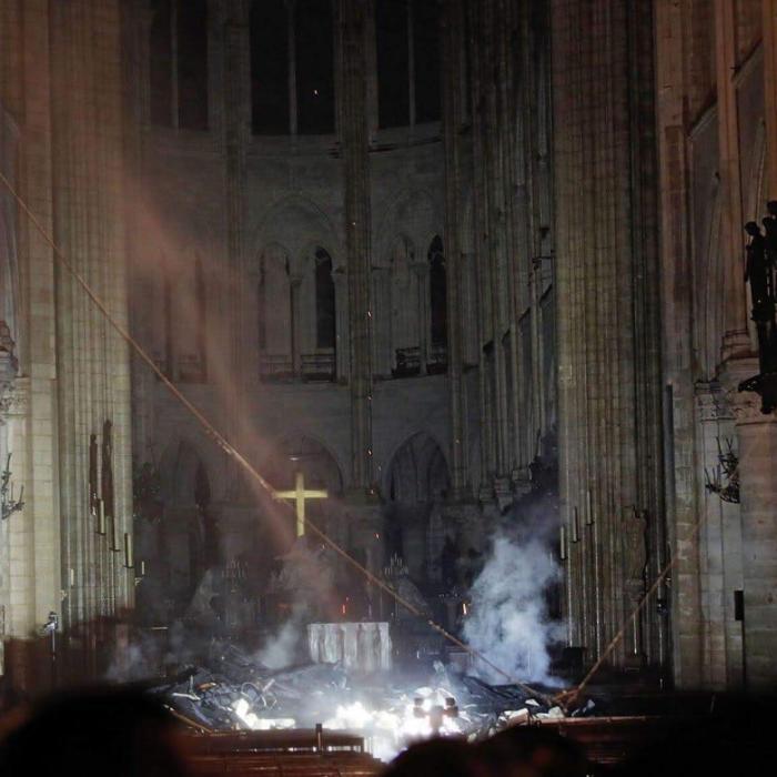 Incendiu Notre-Dame. PRIMELE imagini din interiorul catedralei mistuită de flăcări