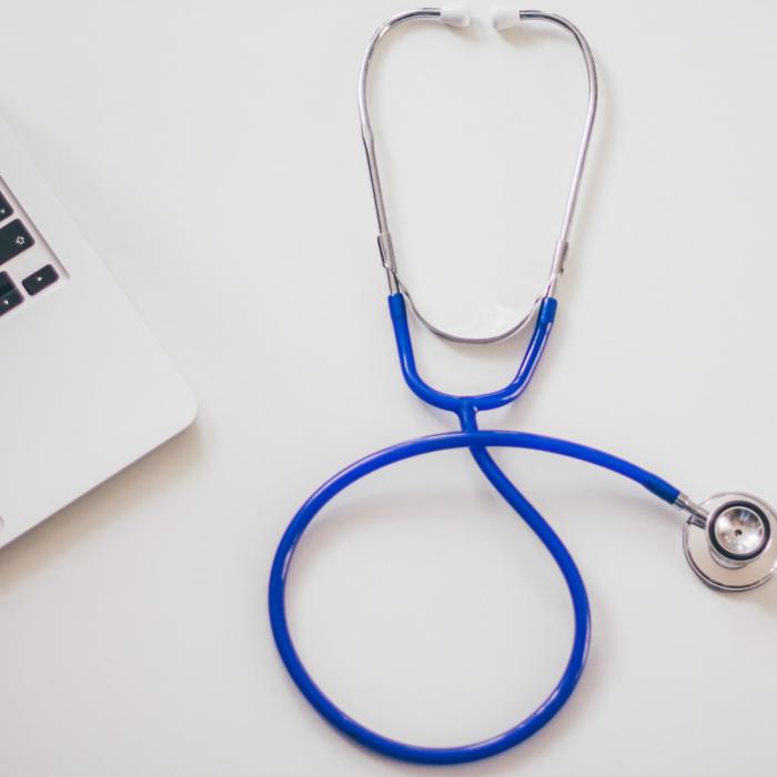 Italia aduce medici ROMÂNI: "Sunt mai IEFTINI"