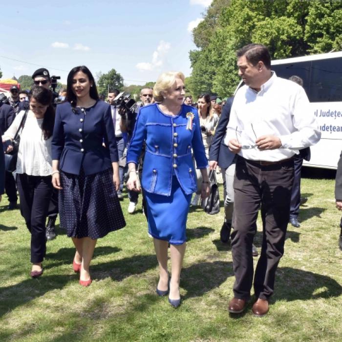 Viorica Dăncilă, la Izvorul Tămăduirii: „Să îi vindece pe cei care au ură” (FOTO)