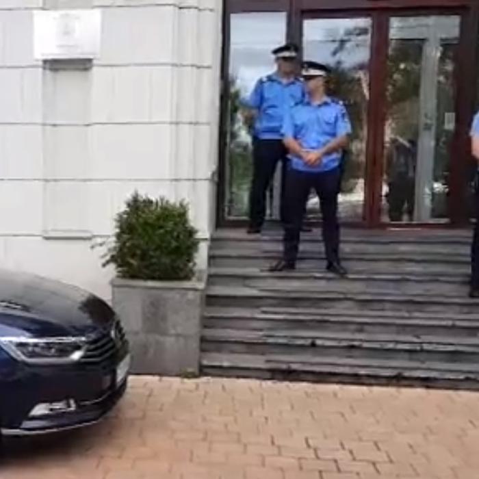 Protestatarul Ceaușescu despre duba jandarmilor, la Parchetul General: „Mi-a venit UBER-ul”