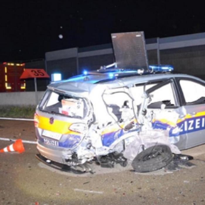 Austria. Șofer ROMÂN, implicat într-un ACCIDENT cumplit. A făcut PRAF mașina POLIȚIEI
