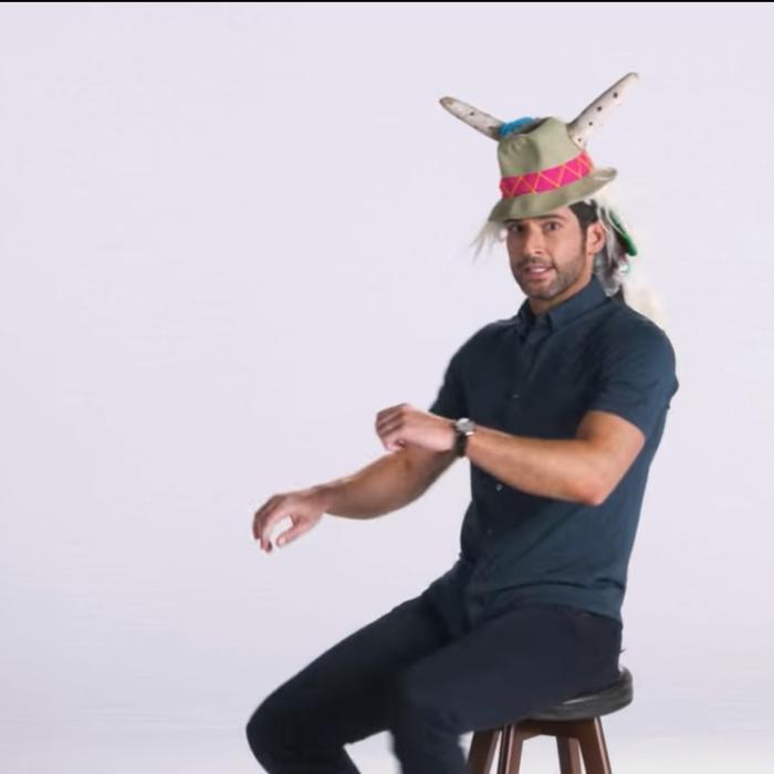 Măşti româneşti, într-un celebru serial american. Reacţia Netflix: "Aşteptăm vişinata!" - VIDEO