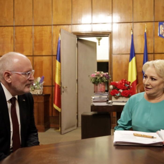 Dăncilă: "Timmermans acţionează politic. Mi se pare nepotrivit. Ameninţarea cu Articolul 7, periculoasă"